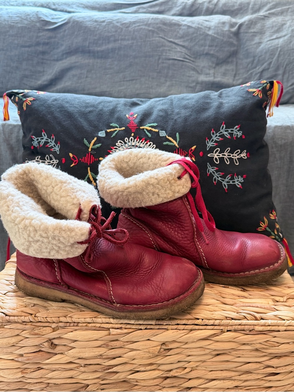 Duckfeet Arhůs red shearling boots
